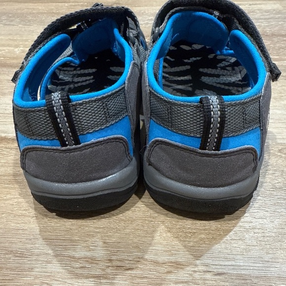 Keen Size 6 Blue and Gray Newport H2 Sandals with Toe Protection Magnet/Blue - Picture 4 of 10